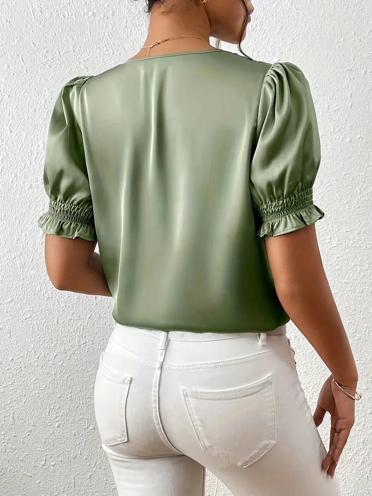 Abella™ | Elegant Blouse with V-Neck and Puff Sleeves