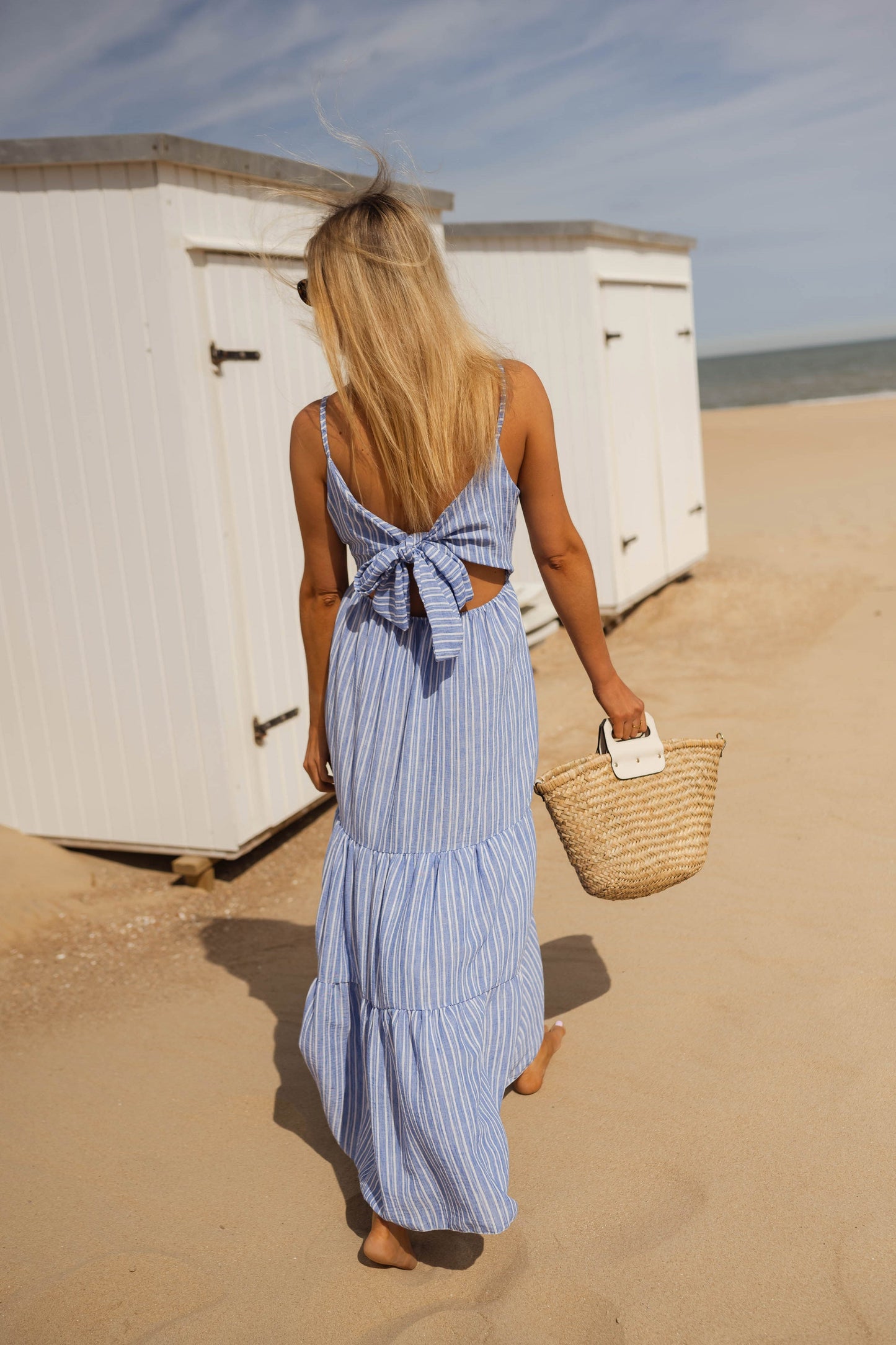 Jana™ | Light Summer Dress with Open Back