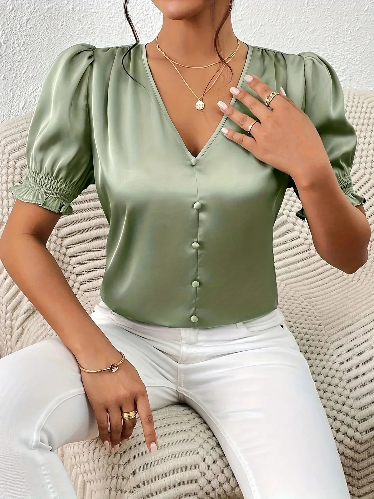 Abella™ | Elegant Blouse with V-Neck and Puff Sleeves