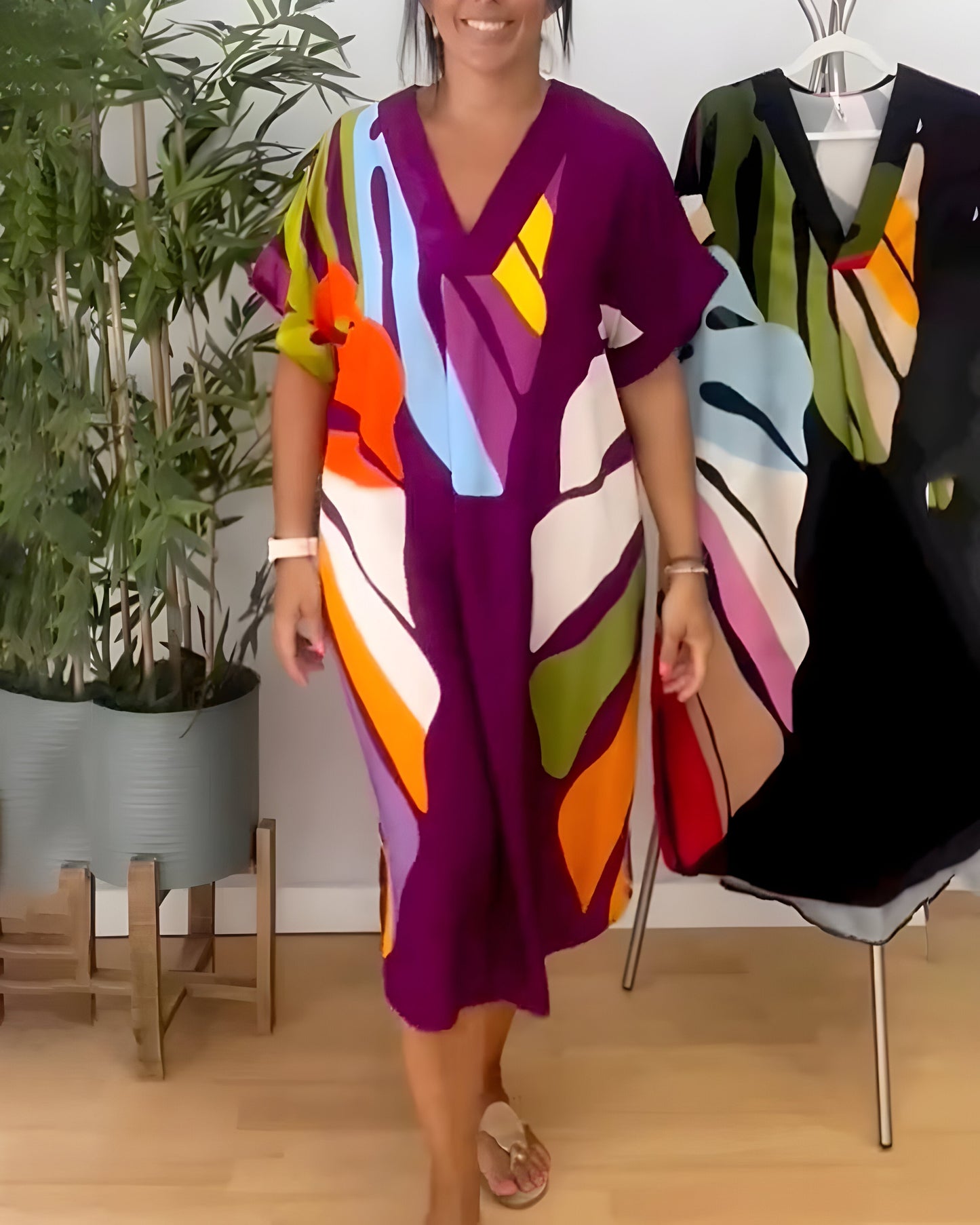 Marilyn - Casual dress with colorful foliage print for a fresh and natural look