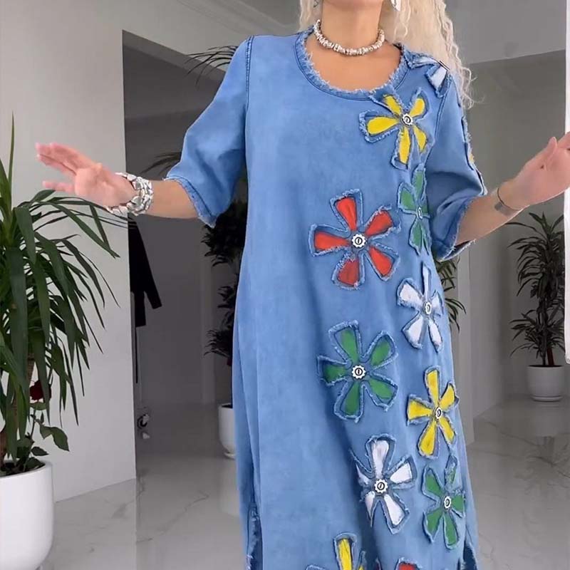 Marilyn - Casual dress with round neck