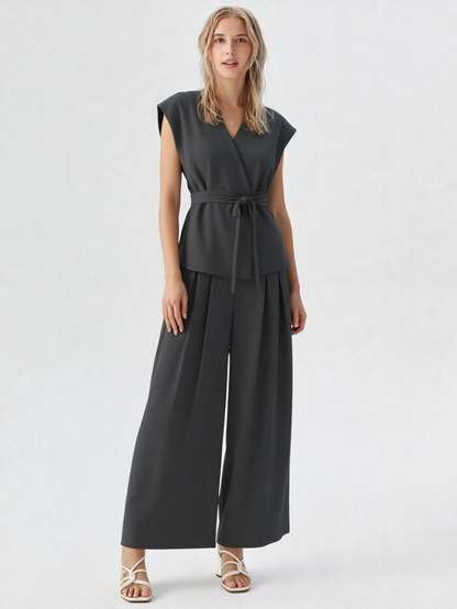 Marylin - Sleeveless suit