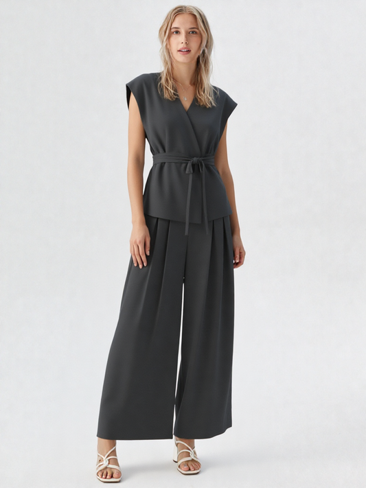 Marylin - Sleeveless suit