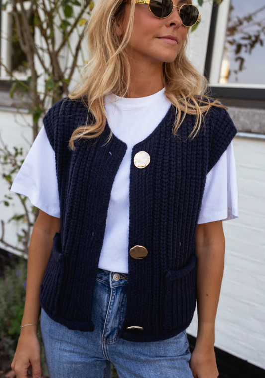 Fenja™ | Stylish knitted vest for every layer