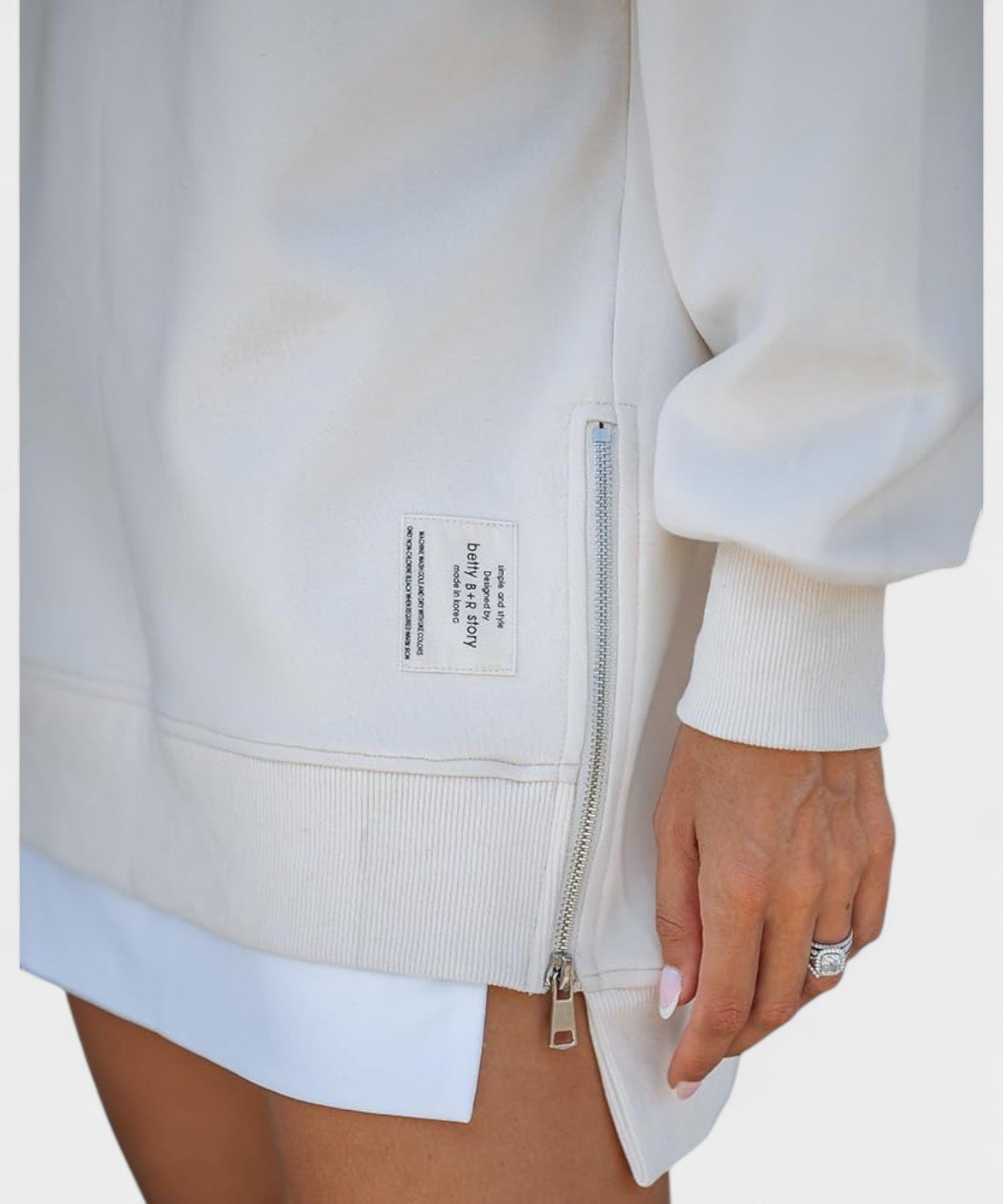 Aria | Oversized Zip-Slit Sweatshirt